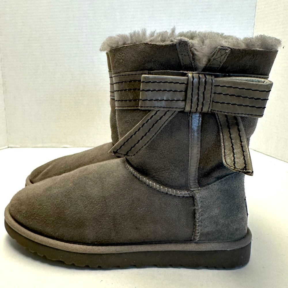UGG Josette Boot Women’s Size 7 Excellent Condition